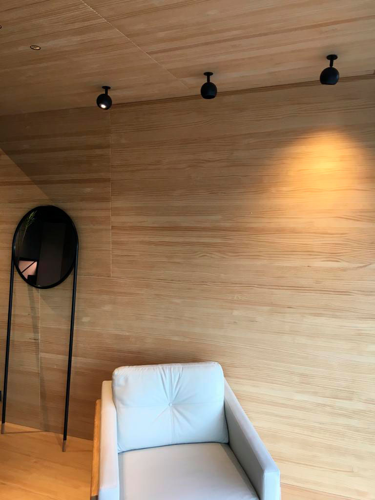 Crudo Forniture