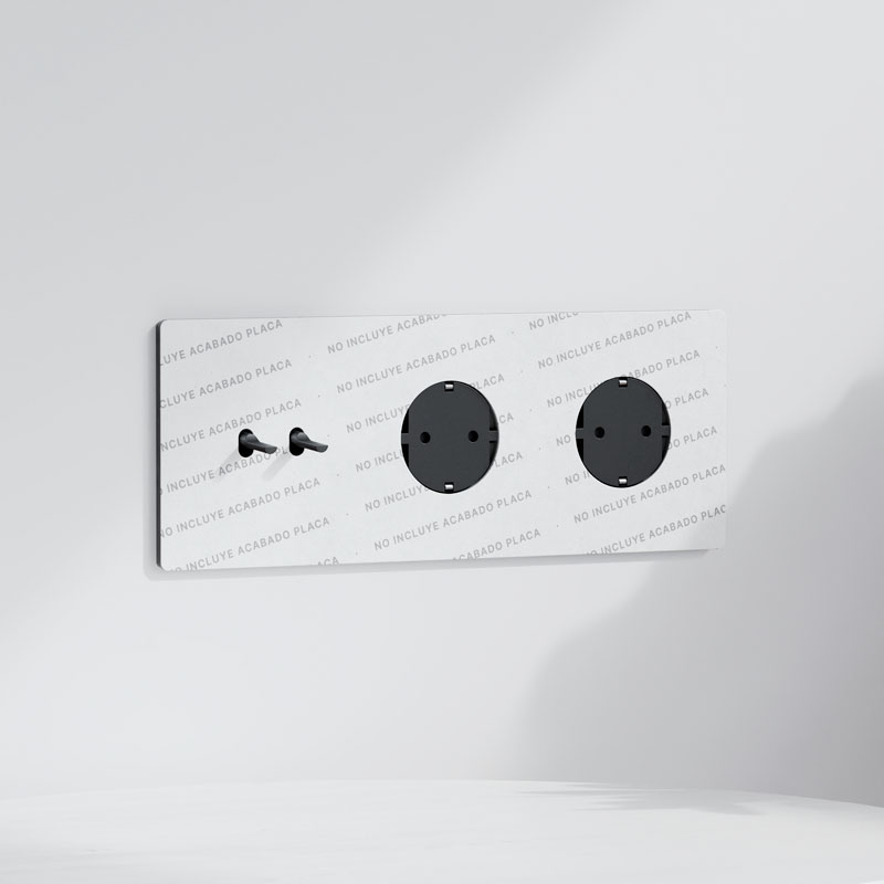 Pulsador x2 + Schuko x2 | Marco triple | Acabado Personalizado